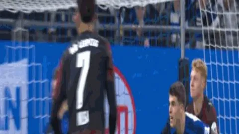 37岁CBA老将独得50分10助攻5篮板，创7项全场之最，力压群雄！