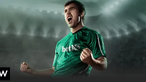 乌拉圭球星实力卓越，阿尔马达彰显强劲能力