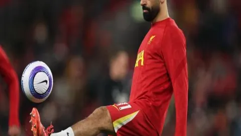 “曼联推特纪念99年欧冠关键进球，祝福谢林汉姆59岁生日快乐”