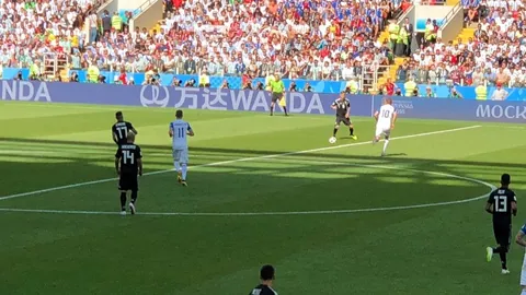 “卢宁与裤袜均未出战瓦伦西亚对决，弗兰-冈萨雷斯锁定首发位置”